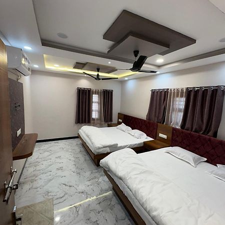 Shree Trilokeshwar Guest House Ujjain Zewnętrze zdjęcie