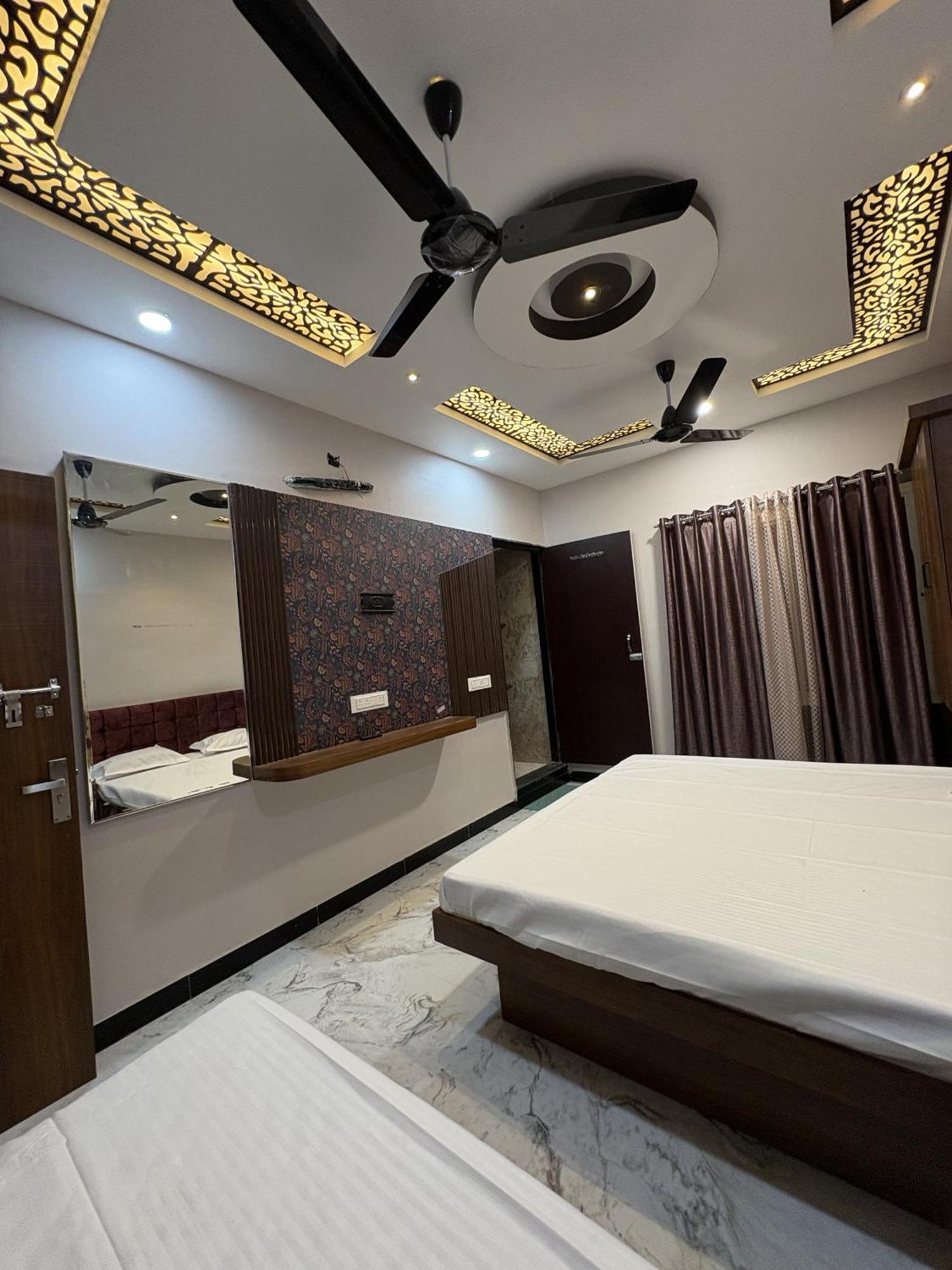 Shree Trilokeshwar Guest House Ujjain Zewnętrze zdjęcie