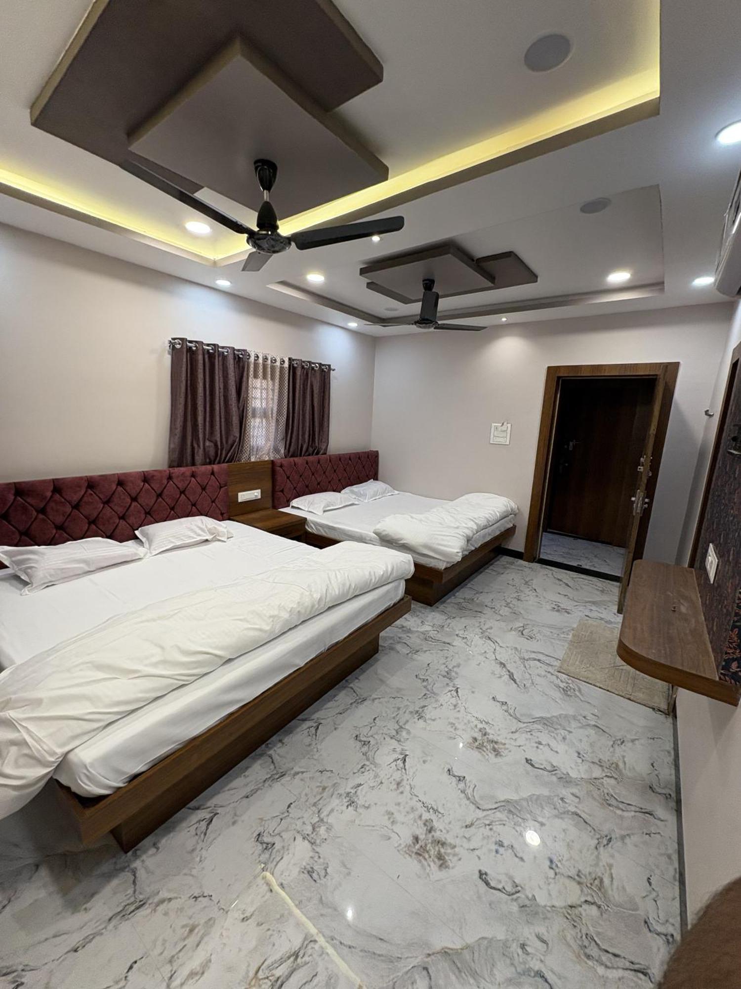 Shree Trilokeshwar Guest House Ujjain Zewnętrze zdjęcie